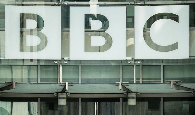 La BBC attaquée pour avoir aidé le personnel anxieux après que des personnes âgées aient été «harcelées» à cause des frais de licence