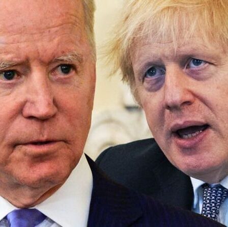 L'accord commercial américain espère en lambeaux alors que Biden lance un avertissement en colère sur le Brexit à Frost au sujet de l'accord avec l'UE