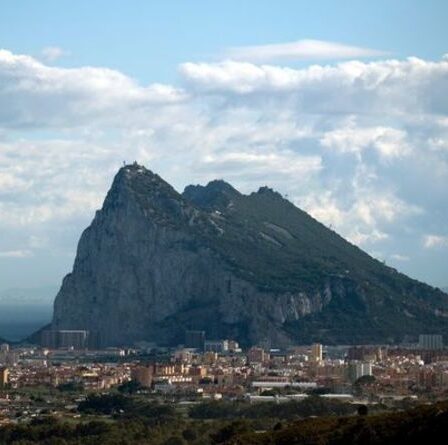 Le complot de l'UE sur le Brexit pour apaiser l'Espagne et séparer Gibraltar de la Grande-Bretagne EXPOSÉ - un "scandale"