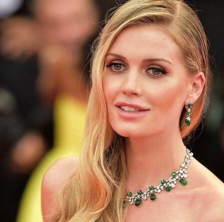 Lady Kitty Spencer épouse le milliardaire Michael Lewis, 62 ans, en Italie – Harry & Wills manquent