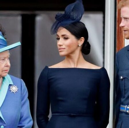 La reine a un plan «plus insultant» pour Meghan et Harry au lieu de supprimer leurs titres