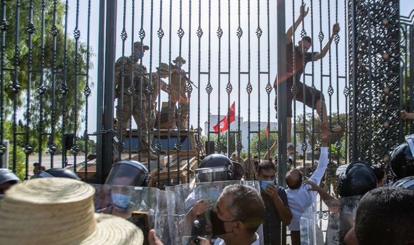manifestations en tunisie