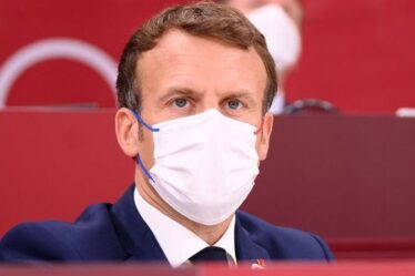 Bravo Macron !  L'"incompétence" de l'UE mise à nu alors que l'attaque d'AstraZeneca laissera un héritage toxique