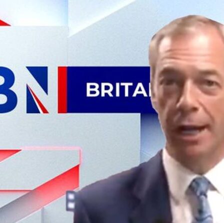 « A éviter ! »  Les téléspectateurs de GB News ne sont pas impressionnés alors que Nigel Farage annonce une nouvelle émission