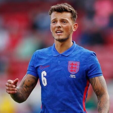 Arsenal "espère" trouver une solution de transfert de Ben White alors que les Gunners préparent une troisième offre