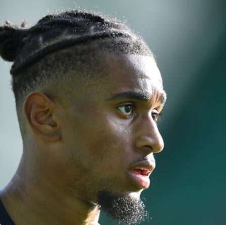 Arsenal fait face à une guerre d'enchères à trois contre Reiss Nelson au milieu d'une impasse contractuelle