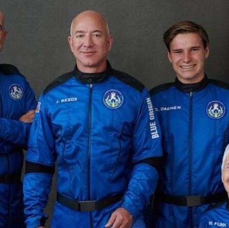 'Bezos est en train de creuser à Branson' Un expert de l'espace sur la guerre spatiale brutale entre milliardaires