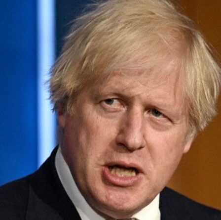 Boris Johnson a mis en garde contre de nouvelles variantes qui affligent le Royaume-Uni après la réouverture «dangereuse» du 19 juillet