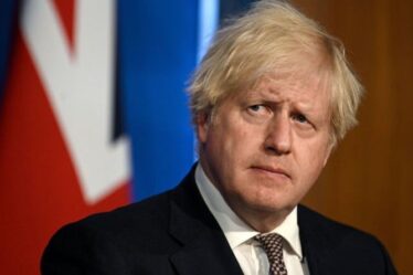 Boris Johnson libère la liberté de Lockdown mais émet un avertissement Covid pour les Britanniques