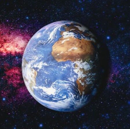 "C'est assez effrayant" Un physicien prévient que le destin de la Terre est "à la merci" des éléments cosmiques