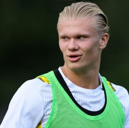 Chelsea subit un coup dur pour le transfert d'Erling Haaland alors que Dortmund réitère sa position "claire" sur l'accord