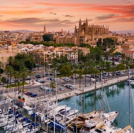 Comment se prononce Baléares ?  Confusion alors qu'Ibiza et Majorque ont été ajoutées à la liste orange