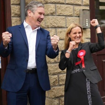 Élection partielle de Batley et Spen: les travaillistes s'accrochent au siège avec seulement 323 voix