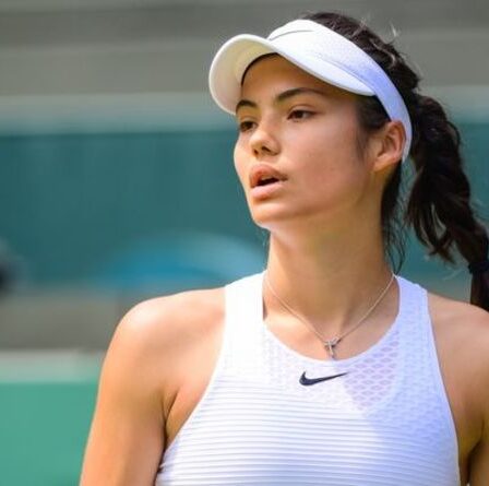 Emma Raducanu a qualifié "la vraie affaire" et comparée à son idole de tennis au milieu de la course de Wimbledon