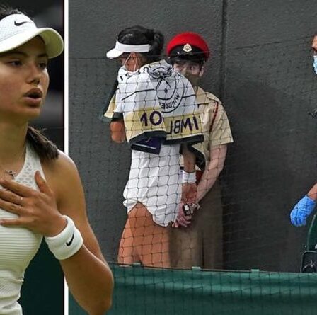 Emma Raducanu se précipite hors du court à Wimbledon dans des scènes dramatiques lors du choc de Tomljanovic