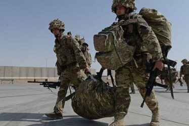 « Énorme erreur ! »  L'ancien chef du MI6 met en garde contre le retrait des troupes afghanes