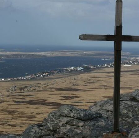 Enquête aux îles Falkland : l'Argentine lance des recherches pour identifier les soldats tués à la guerre
