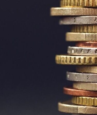 Épargner contre investir : la « chose importante » à faire avec les deux voies financières