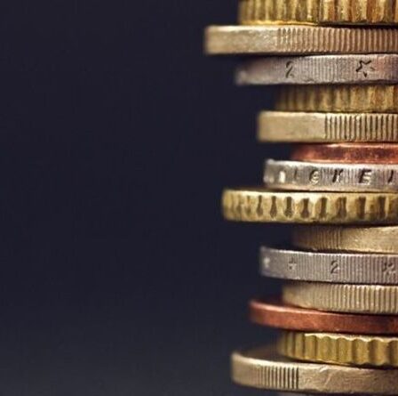 Épargner contre investir : la « chose importante » à faire avec les deux voies financières