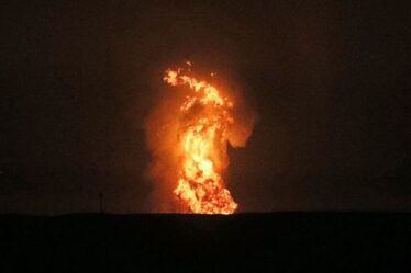 Explosion de la mer Caspienne : une énorme boule de feu aperçue au large des côtes de l'Azerbaïdjan