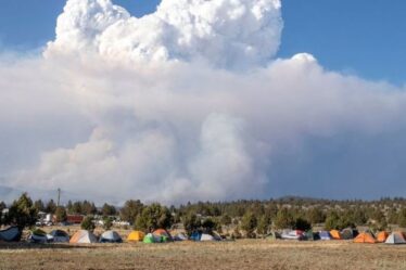 Feux de forêt en Oregon: Inferno dans une zone "plus grande que New York" provoque des "nuages ​​de feu" de plusieurs kilomètres de haut