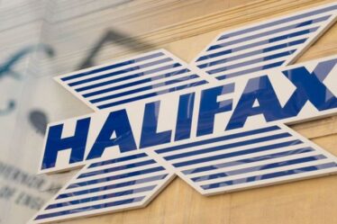 Halifax offrira bientôt aux clients un paiement en espèces gratuit de 100 £ - êtes-vous éligible?