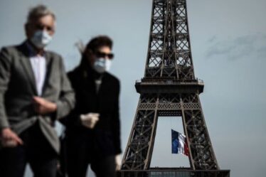 « Incohérent, irrégulier et peu clair ! »  Les Britanniques vaccinés en France font rage contre les règles de quarantaine