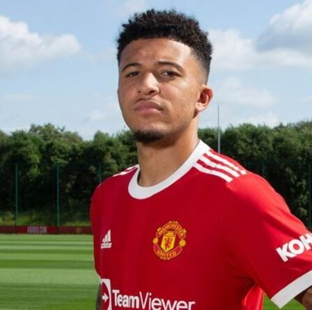 Jadon Sancho a publié un numéro de maillot surprise de Man Utd alors que les théories d'Edinson Cavani ont été abattues