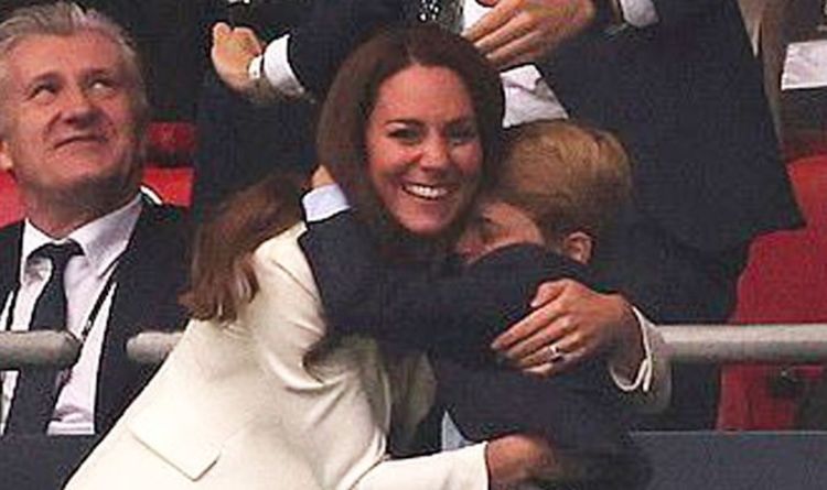 "Je suis en train de fondre": les fans se déchaînent pour un moment adorable entre Kate Middleton et Prince George