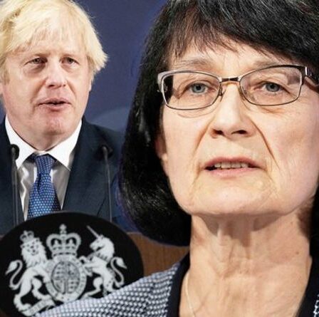 Jenny Harries dirige le plaidoyer urgent des scientifiques sur la Journée de la liberté : "Dangereux et contraire à l'éthique"