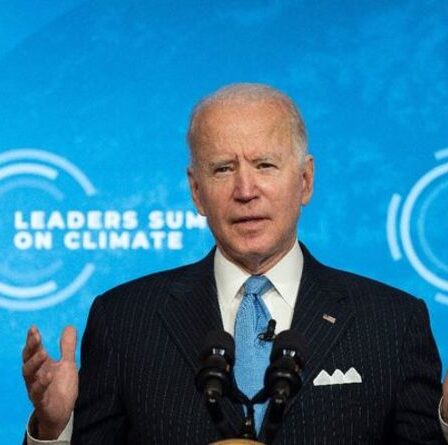 Joe Biden interpellé par l'ancien conseiller de Trump pour la gestion des cyberattaques en Chine