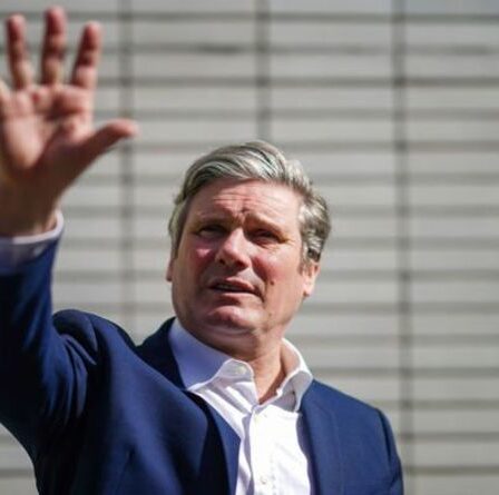 Keir Starmer insiste sur le fait que «les tests sont plus utiles que les jabs» dans le débat sur le passeport pour le vaccin Covid