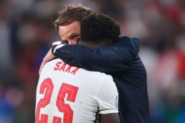 L'Angleterre a jeté la star d'Arsenal Bukayo Saka à sec avec une élection de pénalité – maintenant le soutenir
