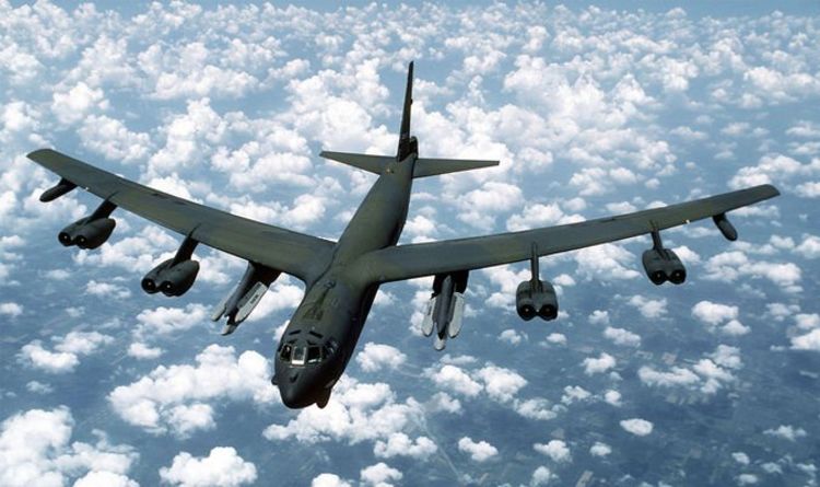 La Russie dépêche des avions de guerre pour intercepter des bombardiers américains au-dessus de la mer de Béring alors que la tension monte