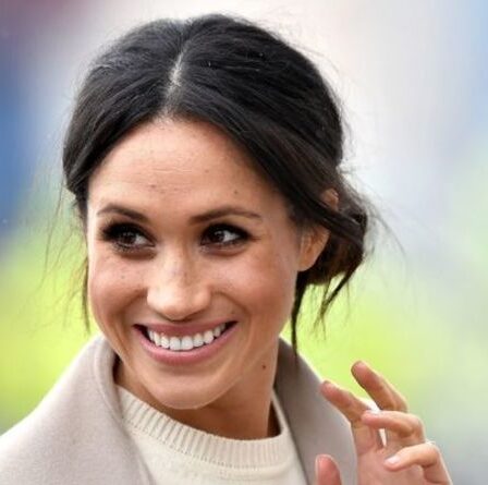 « La famille royale n'est PAS des célébrités ! » Harry et Meghan honteux pour leur style « showbiz »