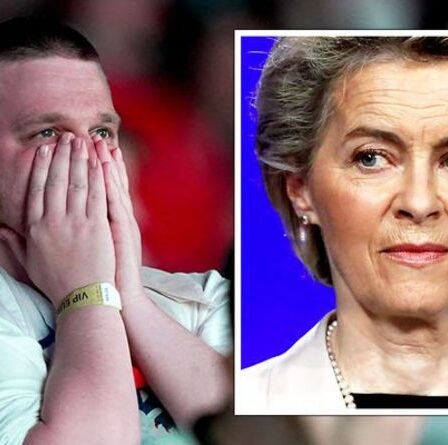 La fureur de l'UE mise à nu: l'ex-président Prodi se penche sur le Brexit après la honte de l'Euro 2020 en Angleterre