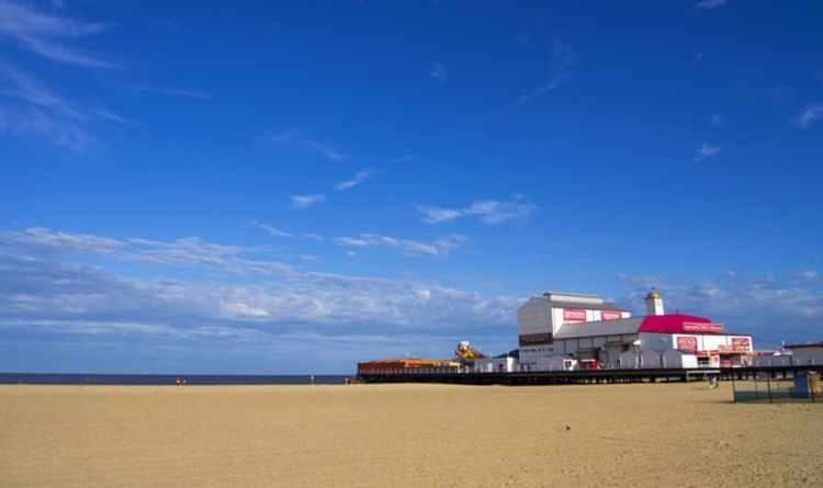 La plage de Great Yarmouth dévoilée comme Miami du Royaume-Uni dans une publicité de voyage bizarre