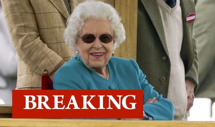 La reine rayonne au Royal Windsor Horse Show préféré après que Harry et William aient mis de côté la faille