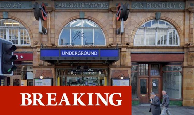 La station Earls Court de Londres FERMÉE après qu'une «alerte incendie» a déclenché une urgence – des retards dans le métro
