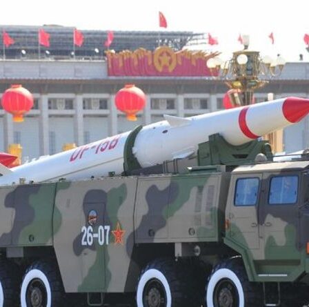 La tension sino-américaine voit les rivaux asiatiques glisser dans une dangereuse course aux armements de missiles "une poudrière"