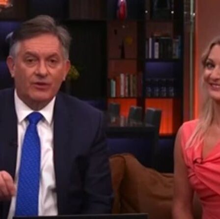 L'ancien présentateur de la BBC, Simon McCoy, critique Radio 4 pour avoir qualifié le Brexit de "catastrophique" pour le pays