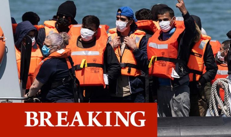 Le Royaume-Uni accepte d'envoyer à la France un accord de dernier recours de 54 millions de livres sterling pour lutter contre une nouvelle vague de migrants