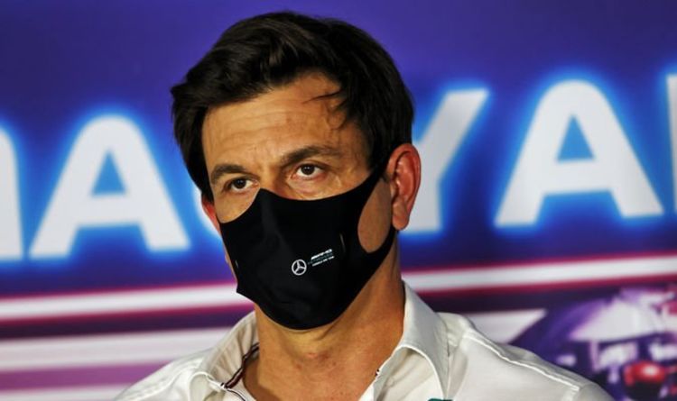 Le chef de Mercedes, Toto Wolff, dénonce Red Bull pour les plaintes « en dessous de la ceinture » de Lewis Hamilton