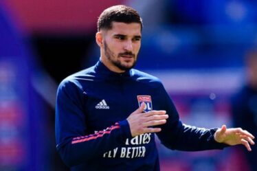 Le conseil d'administration d'Arsenal n'est pas d'accord sur Houssem Aouar alors que Tottenham a accordé un avantage de transfert de 25 millions de livres sterling