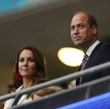 Le duc de Cambridge visite le vestiaire anglais après la finale de l'Euro 2020 pour partager un message