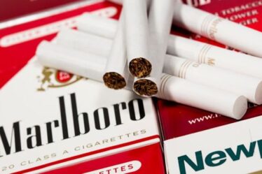 Le fabricant de Marlboro confirme qu'il cessera de vendre des cigarettes au Royaume-Uni au cours de la prochaine décennie