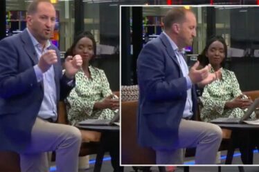 Le présentateur de GB News suscite un tollé alors qu'il se met à genoux après le racisme de l'Euro 2020