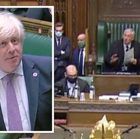 Le président Lindsay Hoyle s'en prend à Boris alors qu'il interrompt les PMQ "Ce ne sont pas des questions d'opposition!"