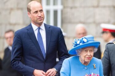 Le prince William a « rompu » avec la reine « chaperonne » pour rendre hommage en solo au prince Philip