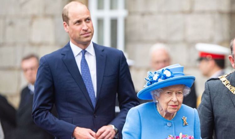 Le prince William a « rompu » avec la reine « chaperonne » pour rendre hommage en solo au prince Philip